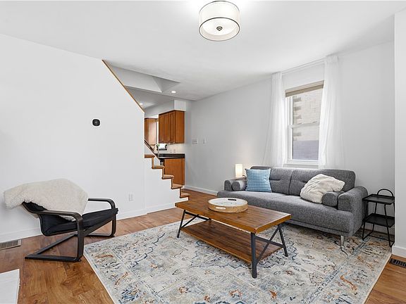 5th image of 187 42nd St