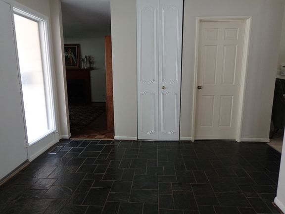 3rd image of 1133 W Peregrine Ct