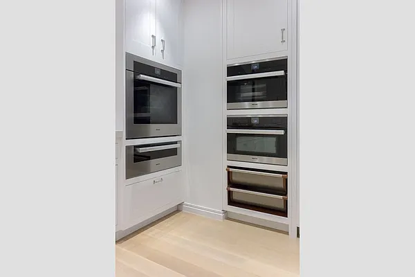 Sold by Stribling | media 16