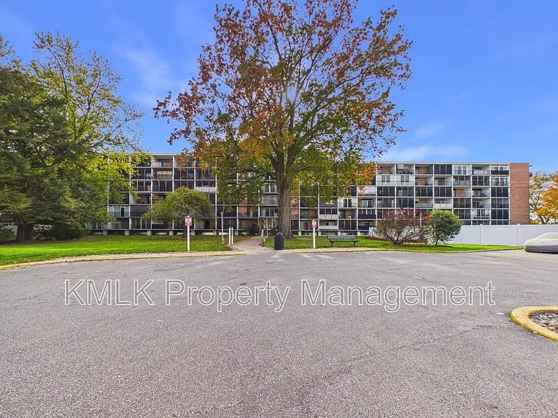 2331 E Market St #522