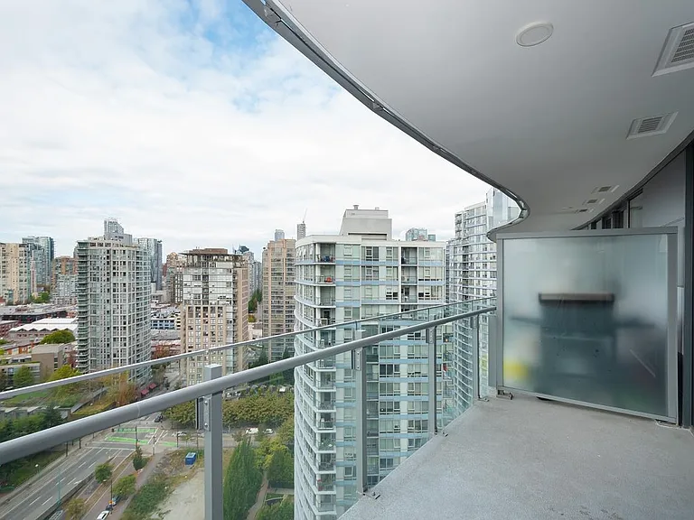 89 Nelson St #2403 — Photo 6