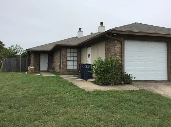 6630 S Creek Dr, Fort Worth, TX 76133