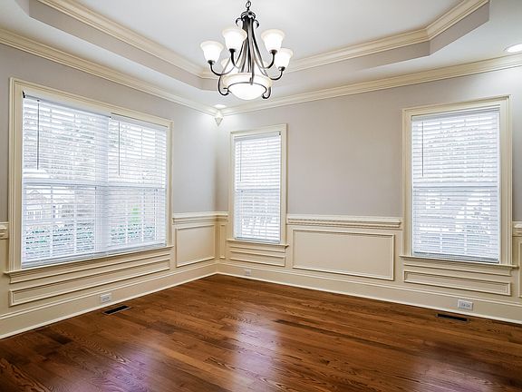 4th image of 798 Winding Oak Way