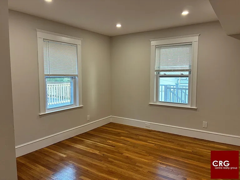 11 Romsey St #3 — Photo 8