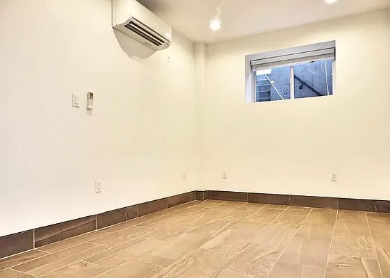 Rented by Pear NYC LLC | media 5