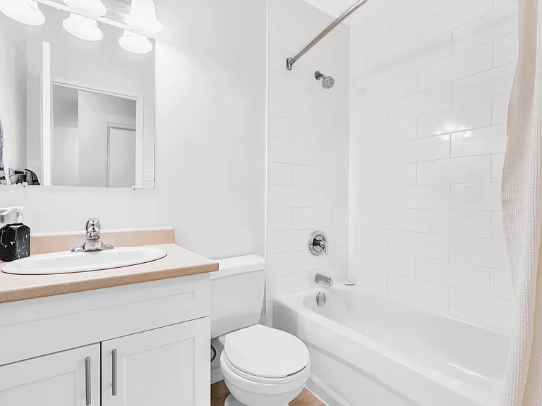 810 Castell Rd — Photo 15