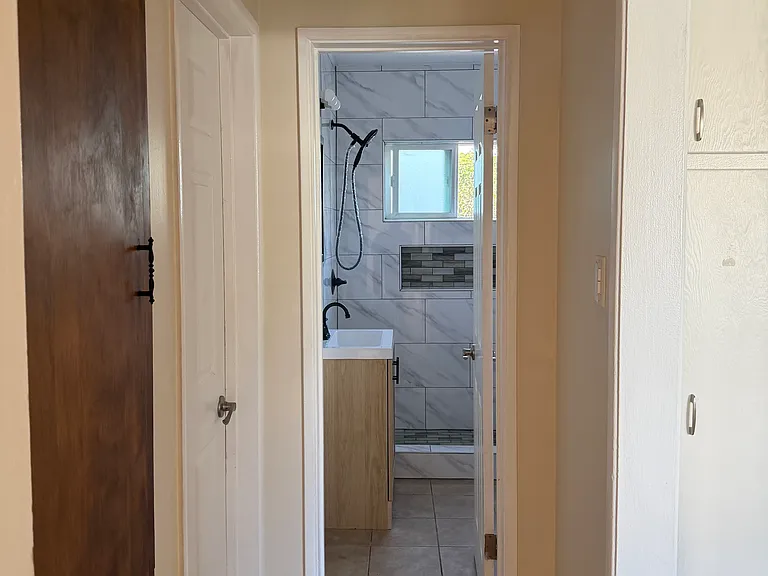 2642 Grand Ave — Photo 9