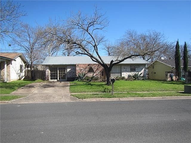 1st image of 302 E Grady Dr