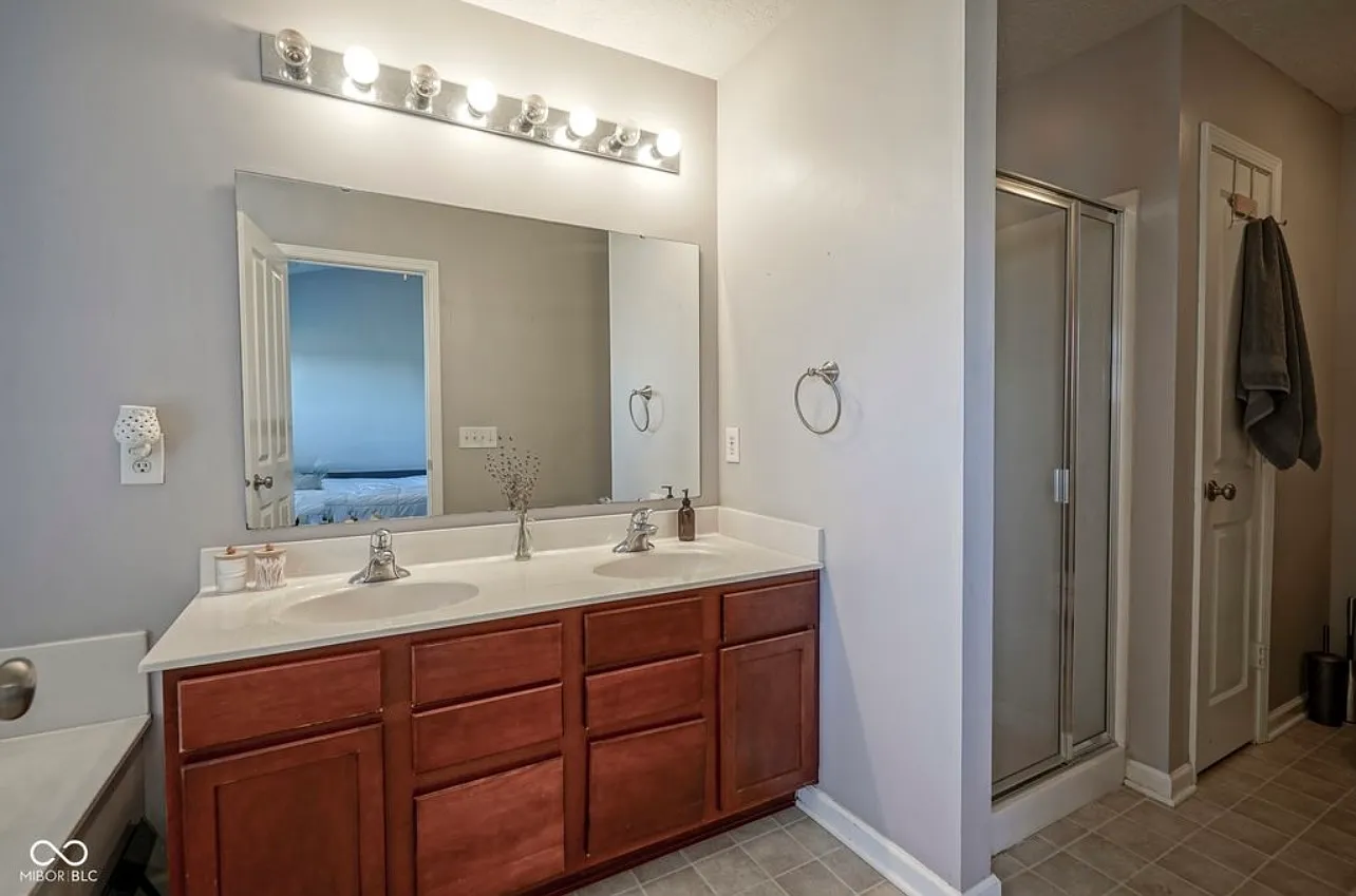 3 bed, 3.5 bath, 1844 sqft, $2,850 — Photo 1