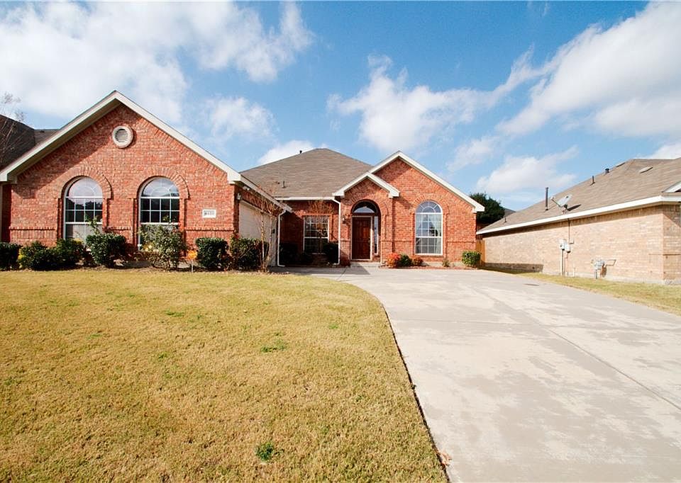 1st image of 4608 Clear Lake Ln