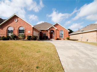 4608 Clear Lake Ln, Mesquite, TX 75150
