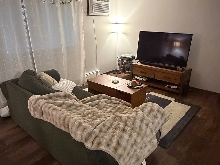 718 Oakcrest St #3 — Photo 10