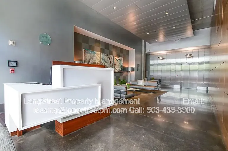 1926 W Burnside St #1217 — Photo 2
