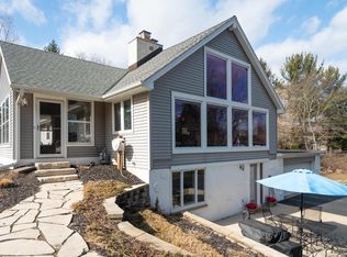 410 Caernarvon Rd, Wales, WI 53183