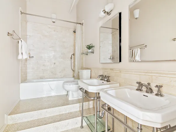 109 West 26th Street 8B image 6 of 6