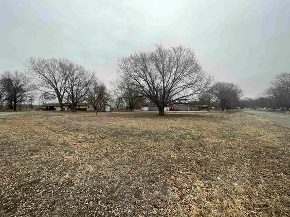 8 Lr Stevens Ave #B, Wichita, KS 67216