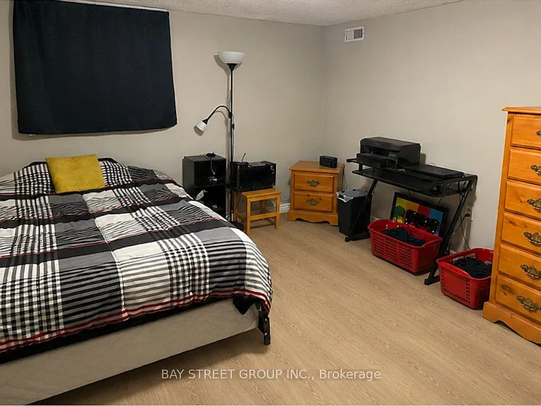420 Grove St E #LOWER — Photo 8