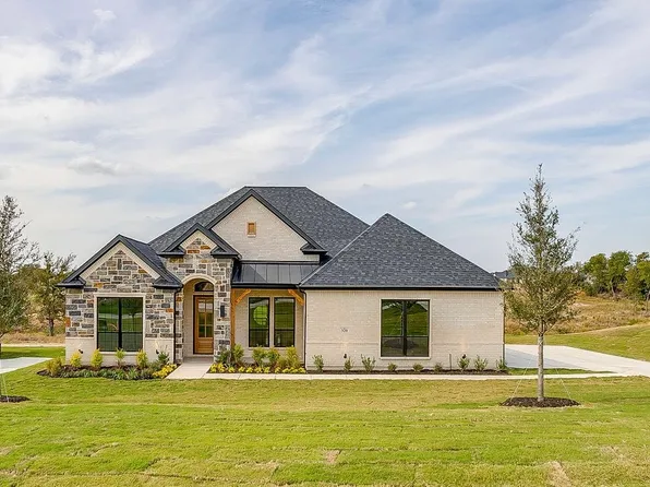 320 Slimp Blf, Azle, TX 76020