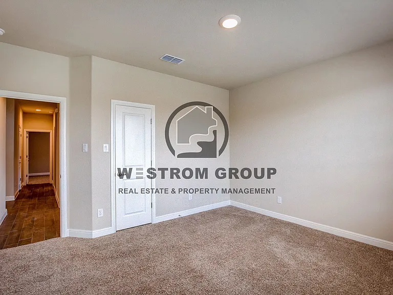 820 Greenford Mnr — Photo 30