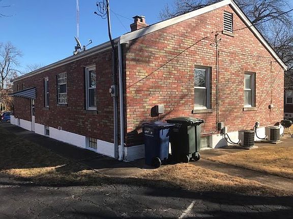 3rd image of 7927 Pembroke Dr