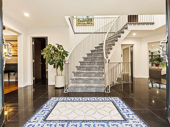 5th image of 78 Terrace Dr
