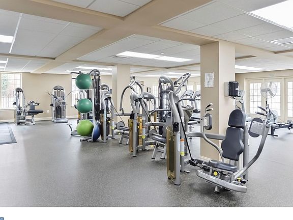 3rd image of 800 Admirals Way Unit 1820