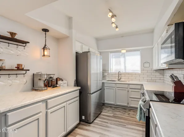 4268 W Pyracantha Dr, Tucson, AZ 85741