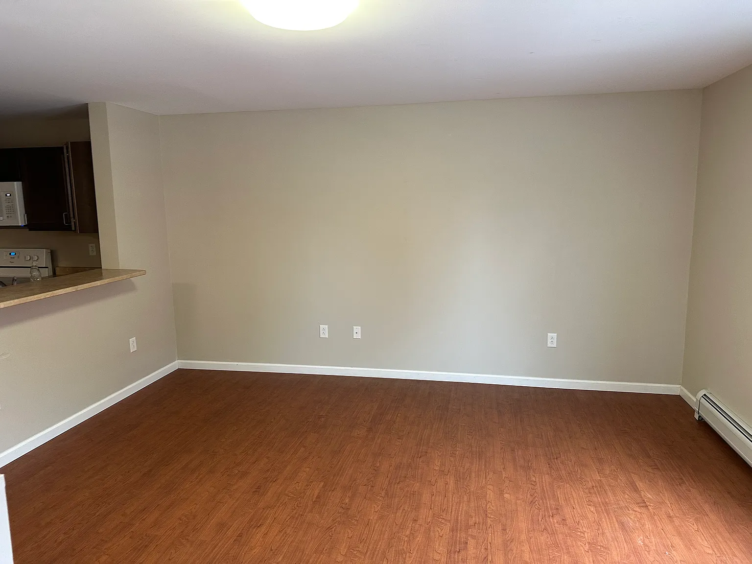 253 Lake St — Photo 2
