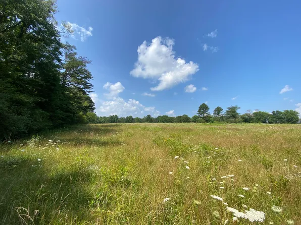 2420 Welch Rd, Soddy Daisy, TN 37379