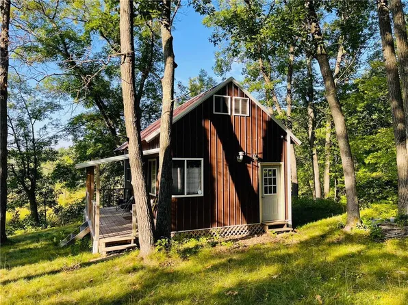 5810 Oregon Trl, Garrison, MN 56450