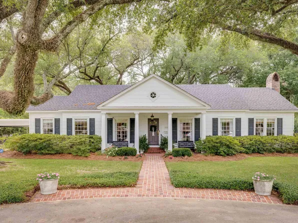 2015 Stuart Ave, Monroe, LA 71201