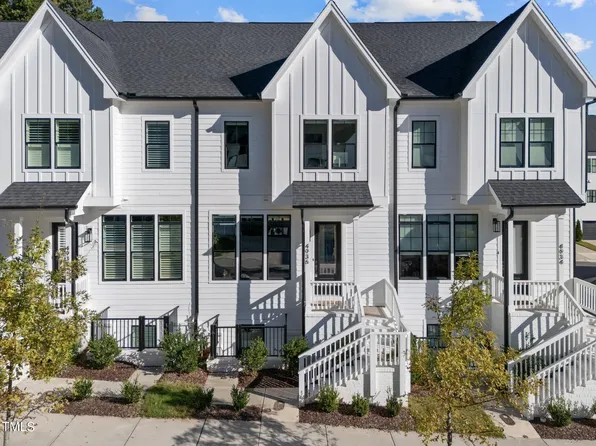 4936 Trek Ln, Raleigh, NC 27606