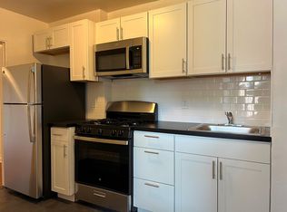42-34 212th St, Bayside, NY 11361