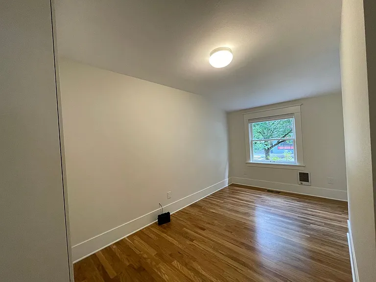 2409 NW Raleigh St — Photo 14