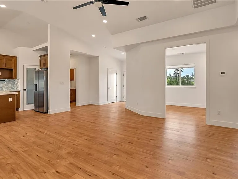 5655 Cathy Ln — Photo 8