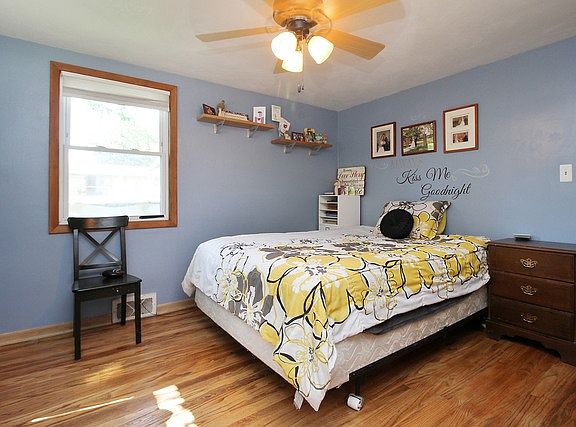 5th image of 1358 Theresa Ln