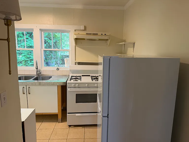 754 Antone St NW — Photo 6