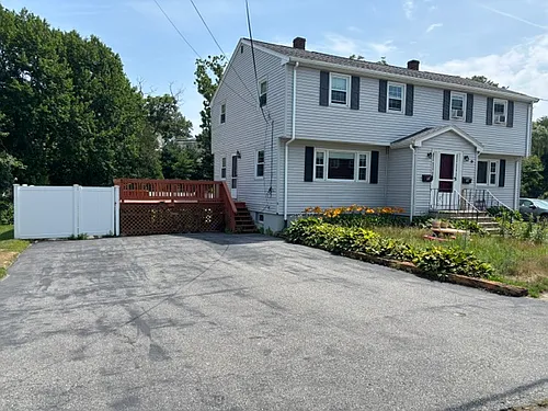 4 Bartlett Dr #A Photo 1 4 Bartlett Dr #A Photo 1