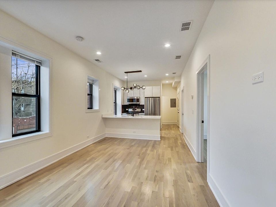 1st image of 2553 W Hirsch St #2C