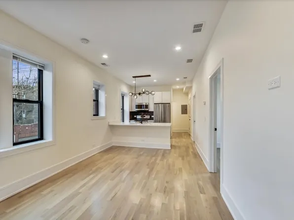 2553 W Hirsch St, Chicago, IL