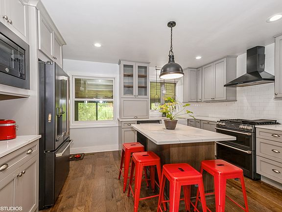 5th image of 12643 S Harold Ave