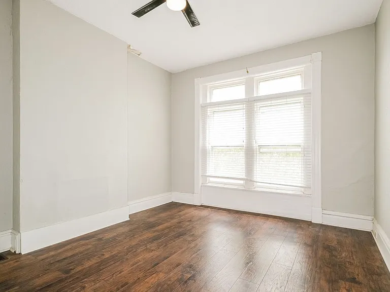 2821-2823 Henrietta Pl — Photo 8