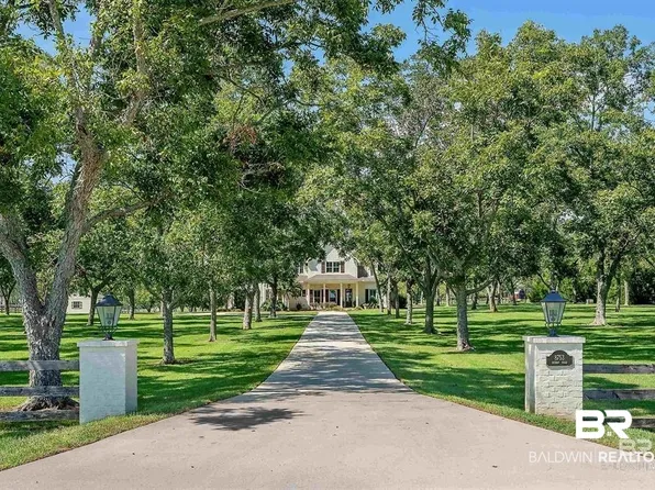 8753 Bishop Rd, Fairhope, AL 36532