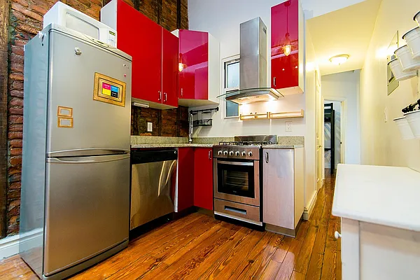 Rented by Nooklyn NYC LLC | media 69