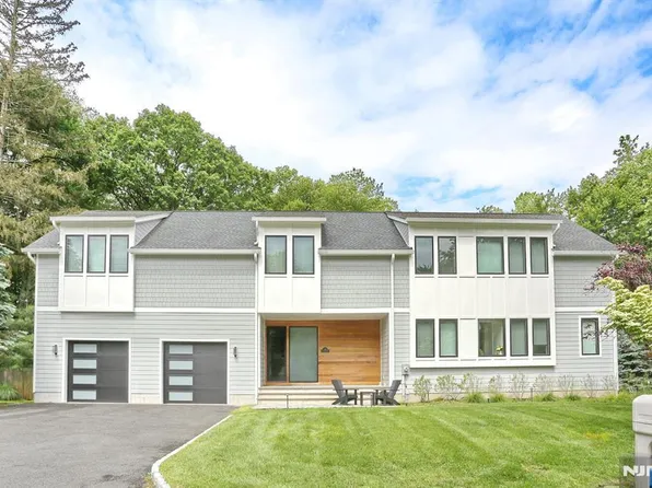 65 Pascack Ave, River Vale, NJ 07675