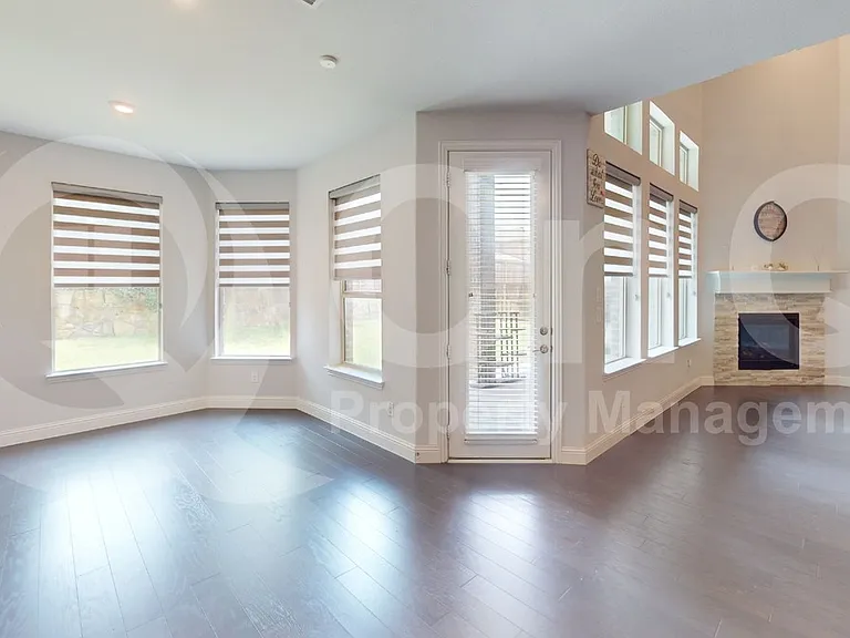 13591 Vineyard Ln — Photo 6