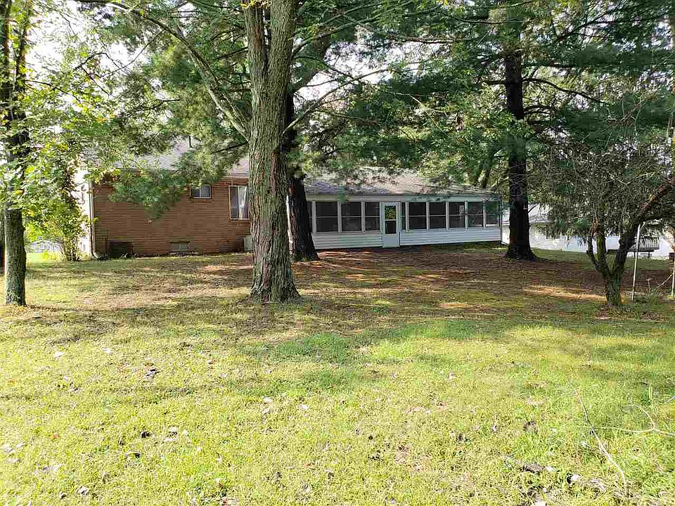 2nd image of 3796 Fairview Ave