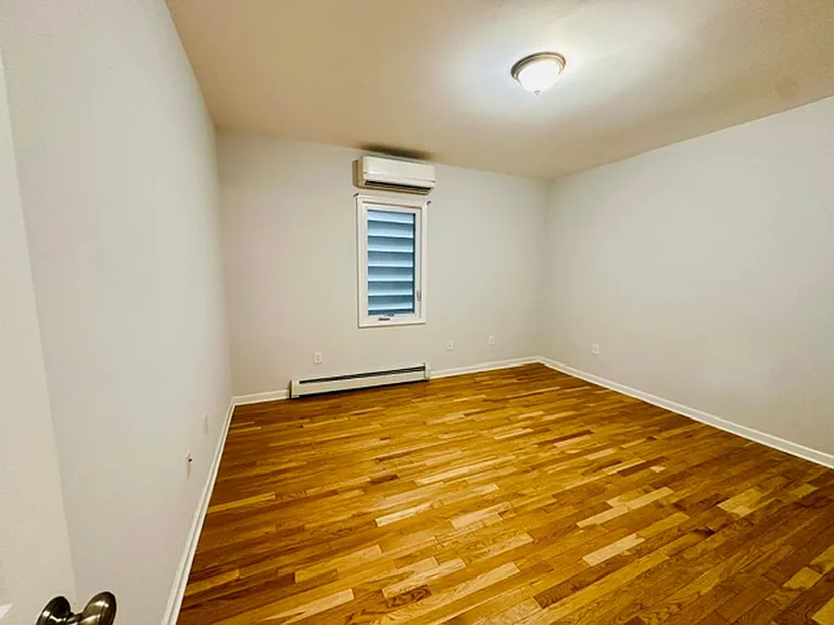 165 E Main St — Photo 31