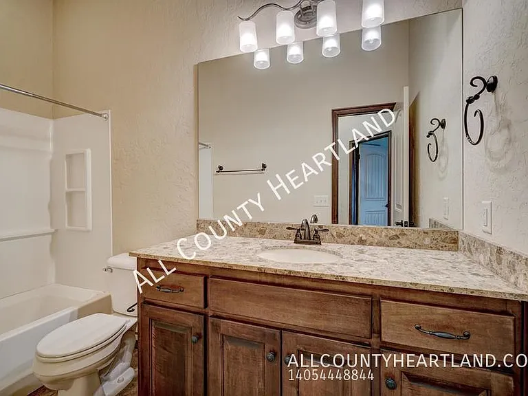 232 SW 169th St — Photo 21