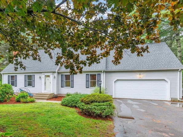 16 Old Farm Rd, Palmer, MA 01069